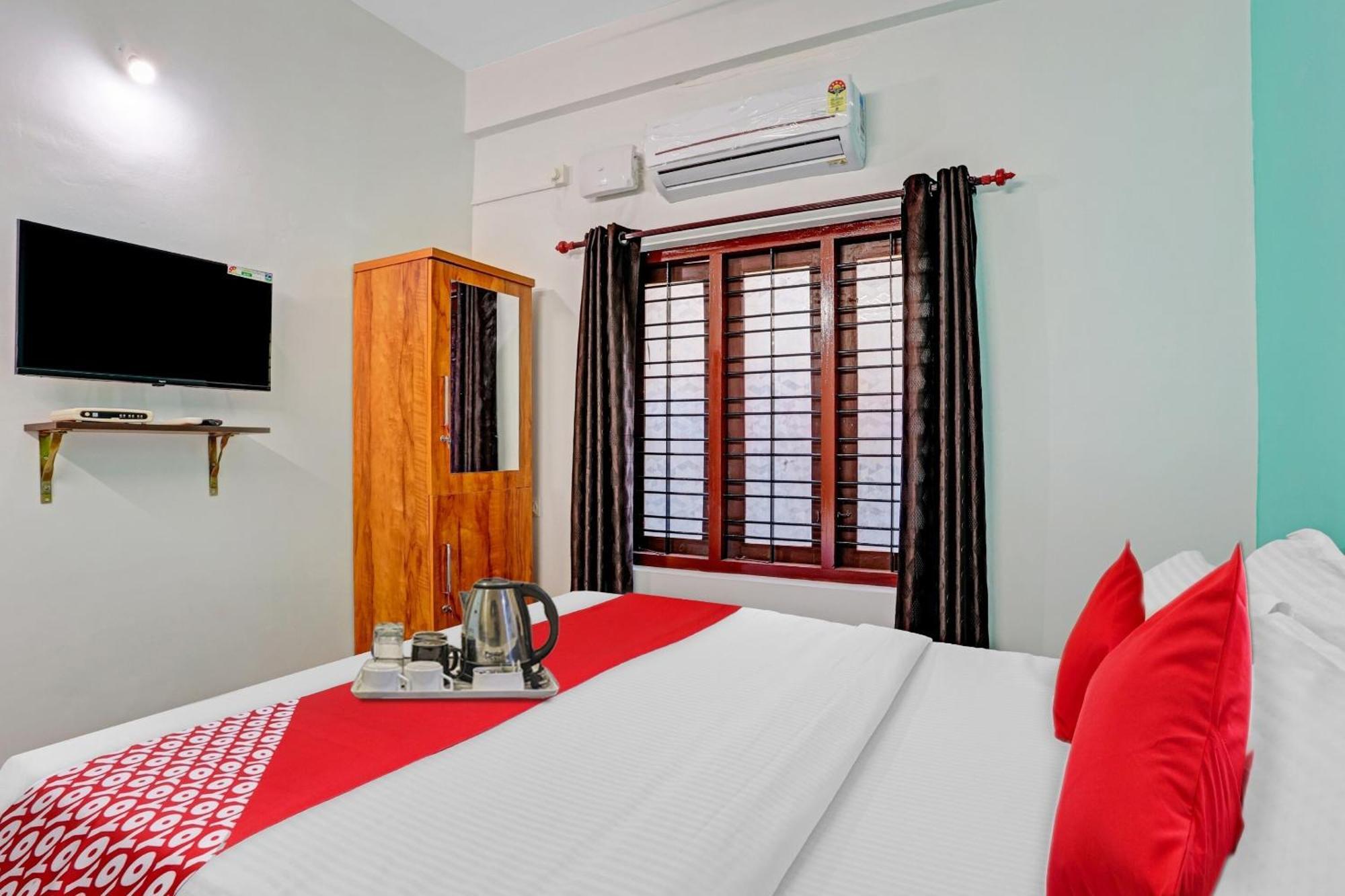 Super Hotel O Bevis Kazhakuttam Екстер'єр фото